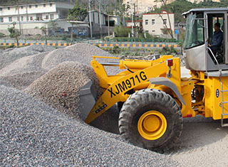 La chargeuse sur pneus de sept tonnes xjm971g va entrer sur les marchés nationaux et étrangers